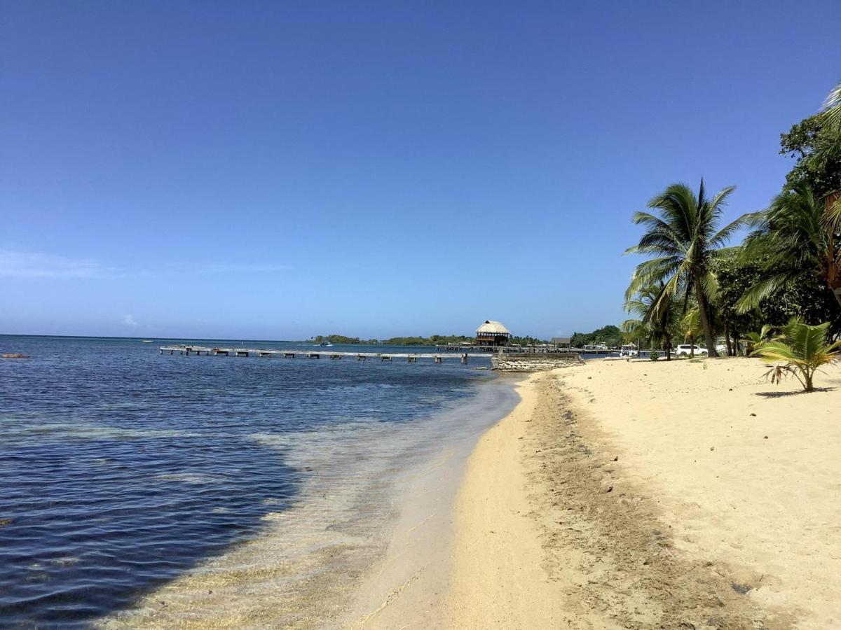 Beachfront Home With Pristine, Calm Waters, White Sands And Unbelievable Sunset Sandy Bay Exterior photo